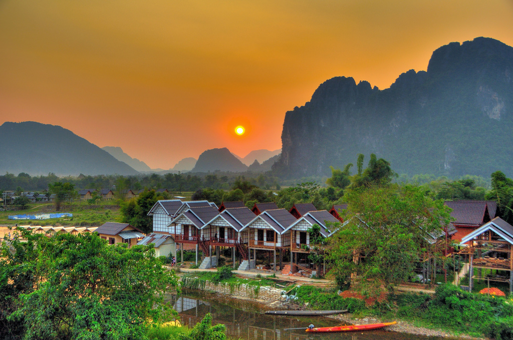 Самые популярные экскурсии в Лаосе только на FindGid