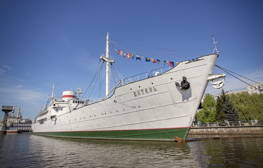 Научно-исследовательское судно «Витязь»