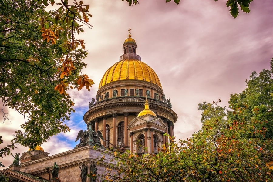Главное изображение экскурсии - По главным площадям Санкт-Петербурга с подъемом на колоннаду Исаакиевского собора