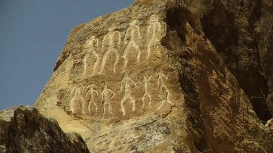 Главное изображение экскурсии - Экскурсия в заповедник Гобустан из Баку (Петроглифы каменного века)