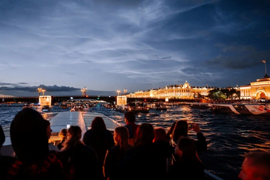 Главное изображение экскурсии - Разводные мосты Петербурга с борта теплохода