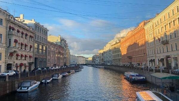 Главное изображение экскурсии - Город, знакомый до слёз. Экскурсия по рекам и каналам Санкт-Петербурга
