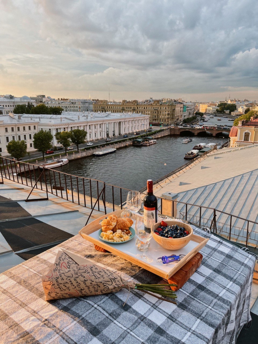 Главное изображение экскурсии - Свидание на крышах Петербурга