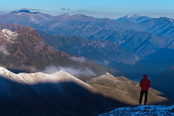 Главное изображение экскурсии - Восхождение на Эльбрус с севера (классическое восхождение)