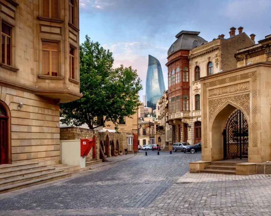 Главное изображение экскурсии - Баку – культурный микс: от архитектурных шедевров до современных трендов