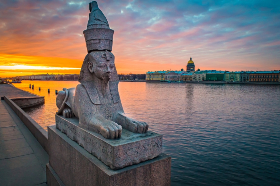 Главное изображение экскурсии - Вечерняя экскурсия по городу Мифы и легенды Санкт-Петербурга