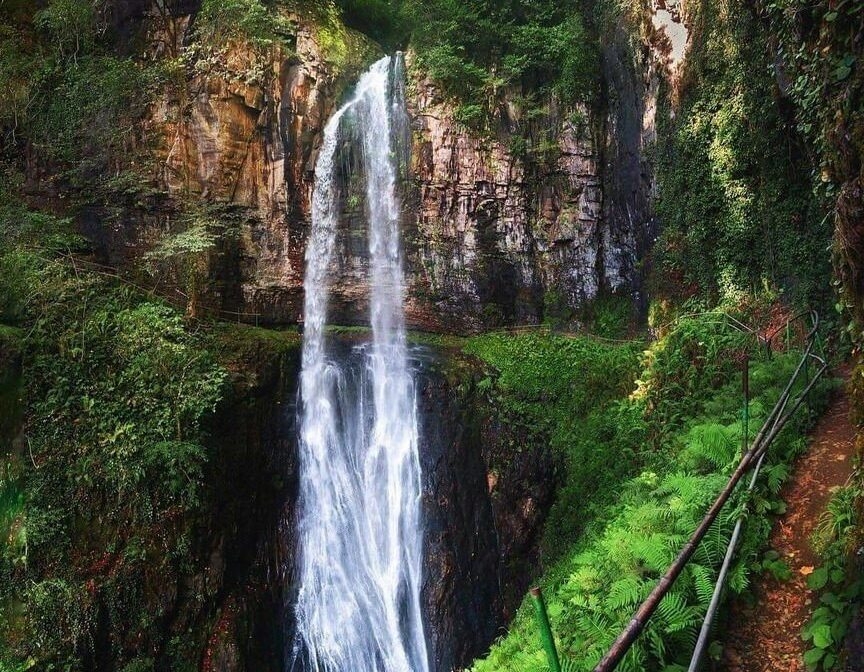 Главное изображение экскурсии - Кындыг и Ткуарчал,  Водопады "Великан", "Ирина", "Святой" (поездка из Сухума)