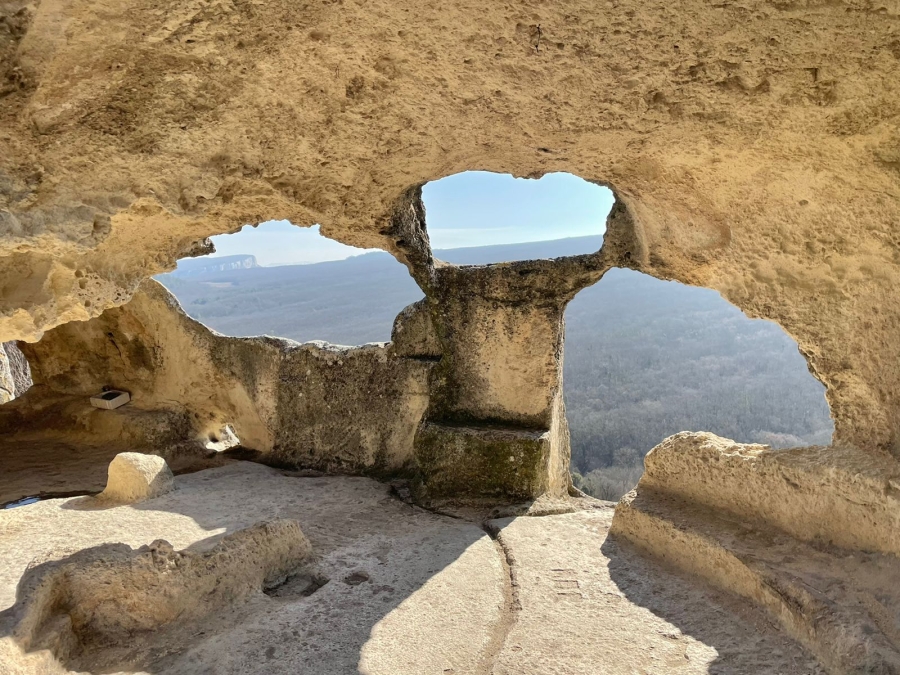 Главное изображение экскурсии - Джип-тур в пещерный монастырь Челтер-Мармара и пещерный город Эски-Кермен